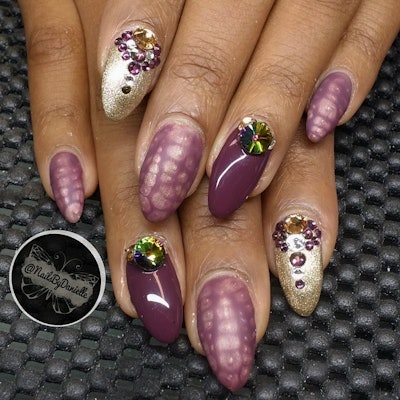 Dec 9 Nailsbydanielle