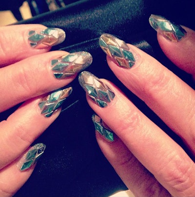 998968 424159114359136 915635919 N