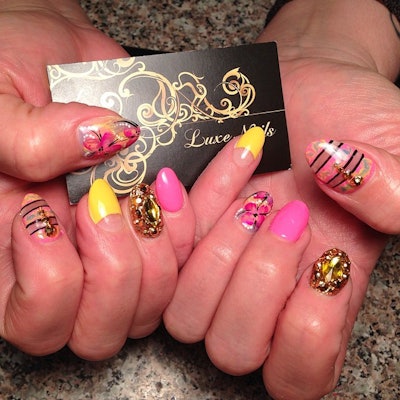 Luxenails215 0