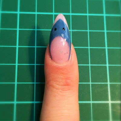 Shark Nails 2