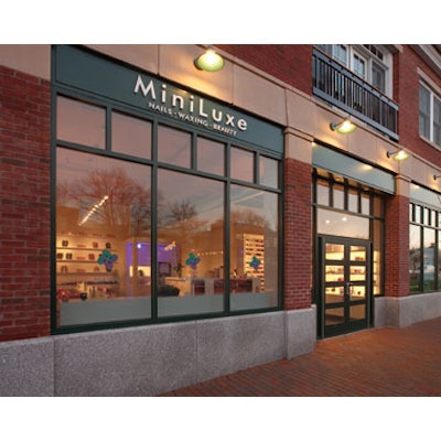 Mini Luxe Lexington Exterior