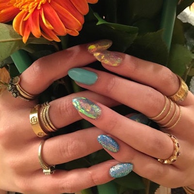 Bella Thorne Celebrity Nails