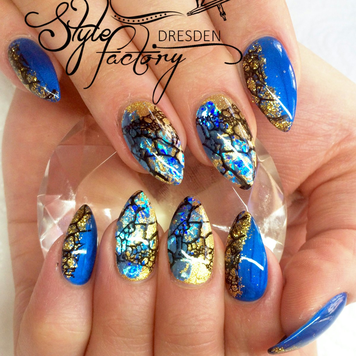 Stunning Gold Nail Designs You’ll Love