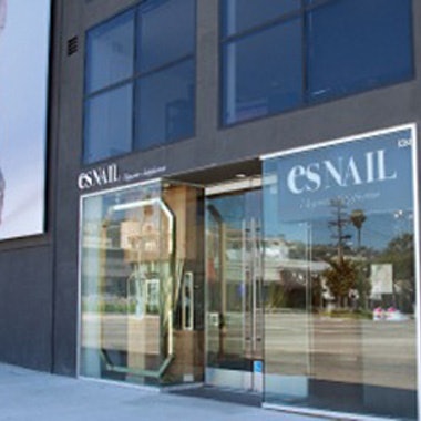 Es Nail