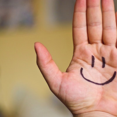 Make Happy Nail Salon Clients