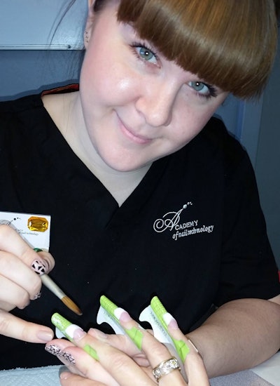 nail-school