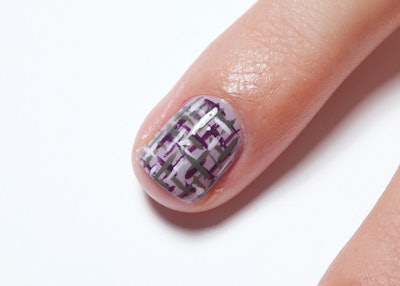 step-4-Duri_tweed_nails