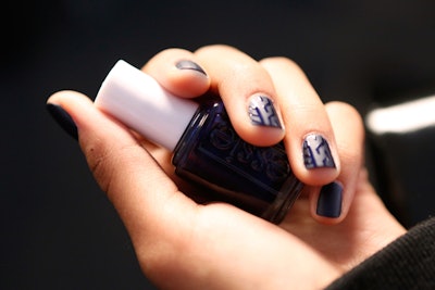 Nails Navy