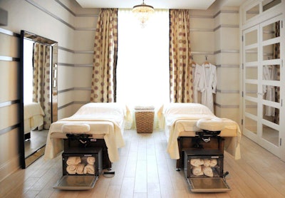 couple massage light