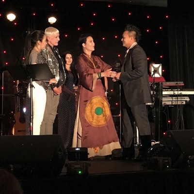 CND-and-Vietsalon-In-Post-Image