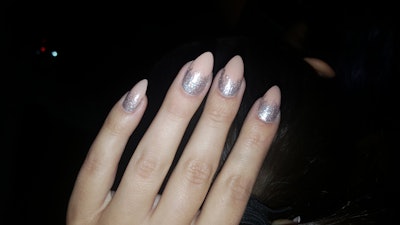 Ashley Graham ANTM – KISS Products nails by Mar y Soul 1