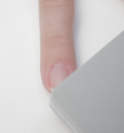 how-to-remove-gels-hand-file-2