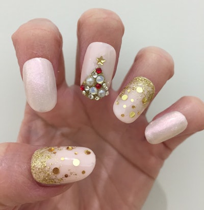 pink-christmas-nails