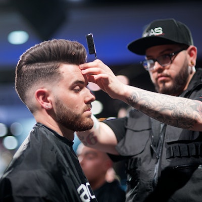 Andis Fabulous Fades Competition At Americas Beauty Show 2017 Horacio De Loera 2