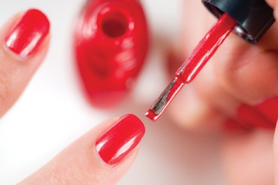 applying-nail-polish