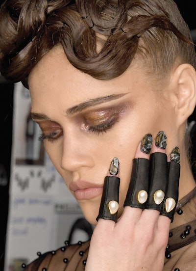 CND For The Blonds Fall/Winter 2017 – Backstage