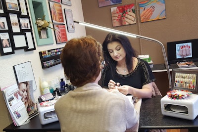 irina-von-krosigk-nail-art