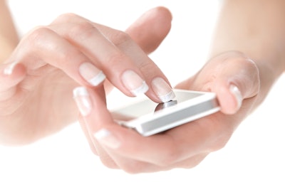 Woman using a smartohoe