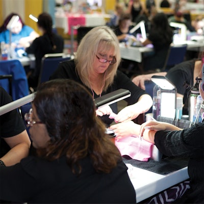 nailpro-nail-competition-mccown