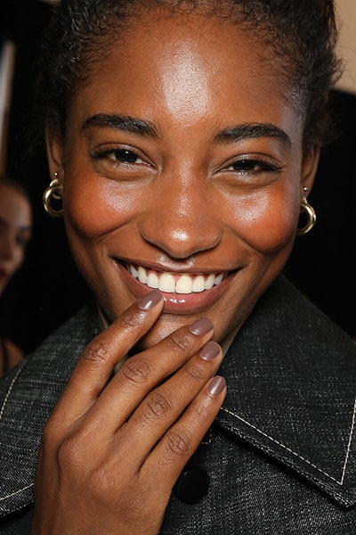 Zoya_Nail_Polish_0C5A1920_Colovos