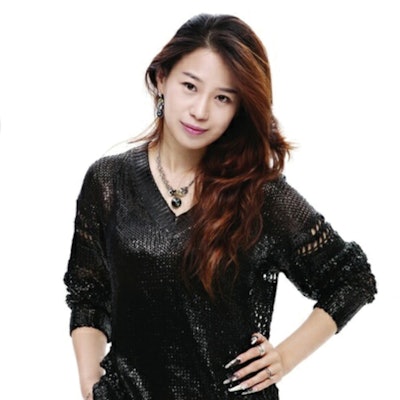 acrylic-roses-headshot