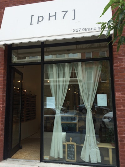 pH7 Nail Couture-Brooklyn NY NP1215