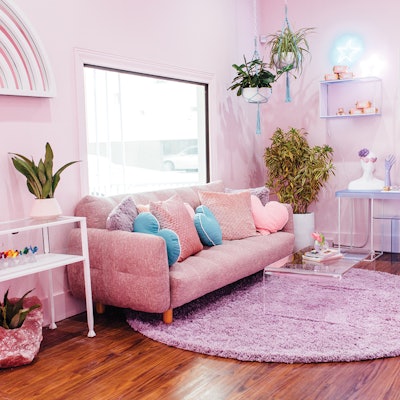 cute-nail-studio-lounge