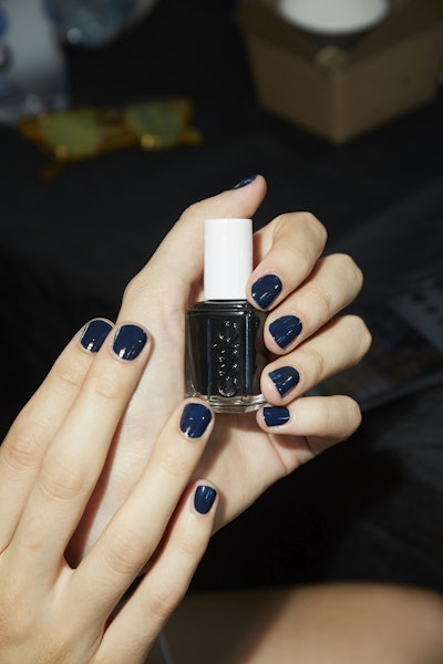 ESSIE_FW_Sep18_KITH blue