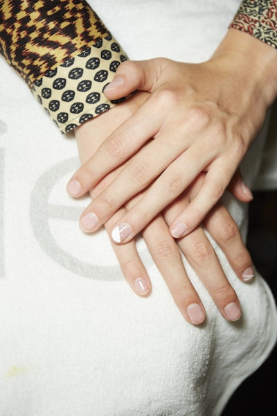 ESSIE_N NYFW Monse nails