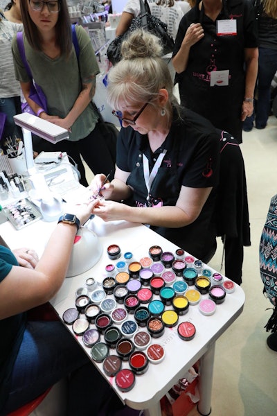 NAILPRO Sac Light Elegance Demo