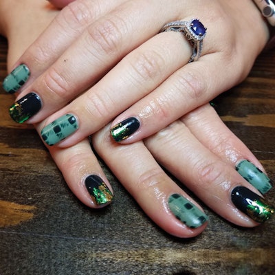 black-green-nail-art