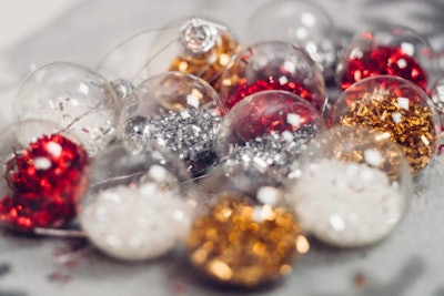 glitter-embelishments-holiday-unsplash