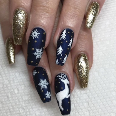 snow-flake-nails