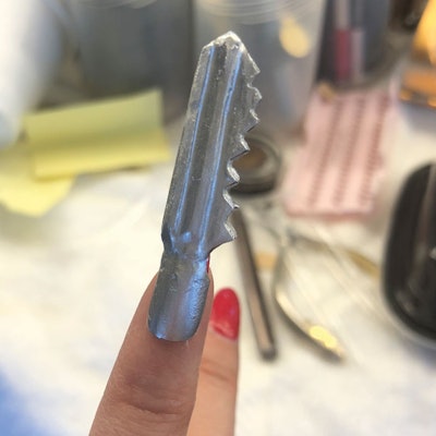 Naomi-Yasuda-key-nail-art