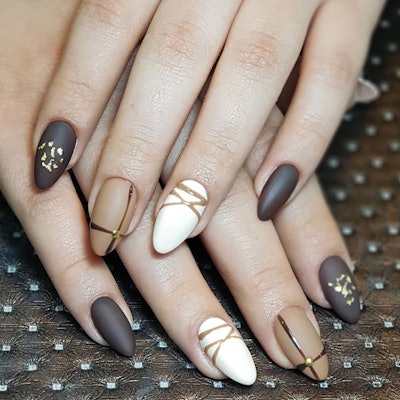 Shakeri_Hediye_nails