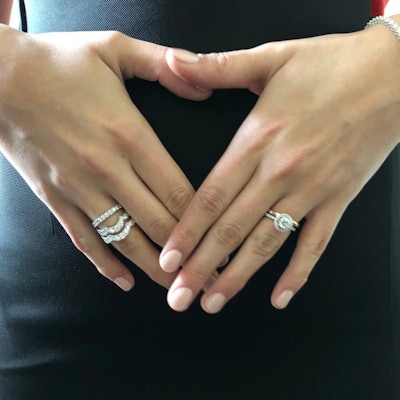 Tori Kelly essie nail look 2019 Grammys