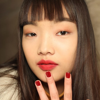 Zoya_Nail_polish_Oscar_de_la_renta