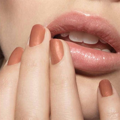 nude-nail-polish