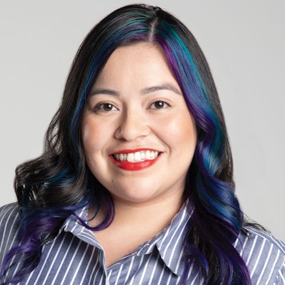 sigourney-nunez-nails