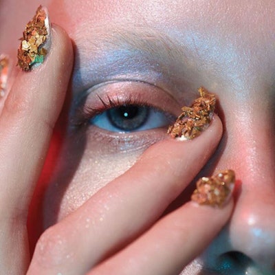 Stephanie-Stone-textured-nails