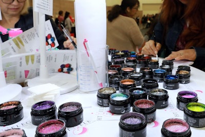 NAILPRO-Pasadena-Light-Elegance-Glitters