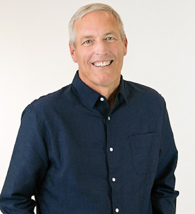 Bob Corbett of Zoomessence