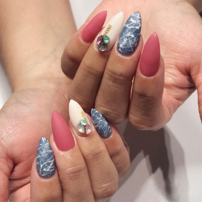 Erika-Furuhashi_nails