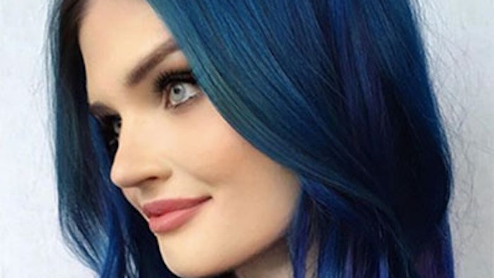 Naomi Jonzeck's Blue Hair Instagram - wide 1
