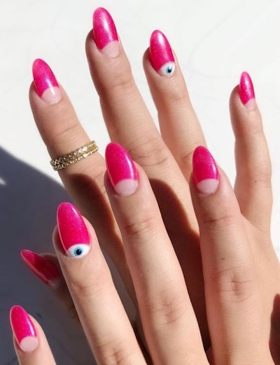 Nails by Hang Nguyen, @thehangedit on Instagram