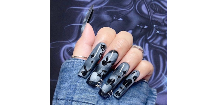 Nails by Liv, @southxsets on Instagram