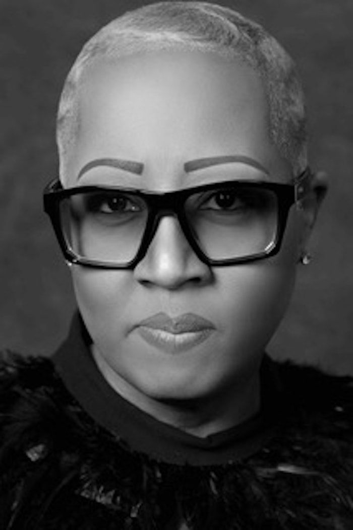 Nikis black and white 2020 (1)