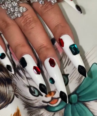 Doja Cat, look No. 2, nails by Saccia (@sacciadidthat)