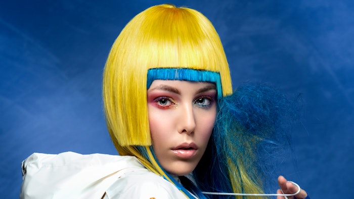 Hair: Xaro Ferri Estilista @xaroferriestilista Retouche: Juanjo Martín @graficament MUA: Karla Rillo @karlarillo Styling: Xaro Ferri Estilista @xaroferriestilista