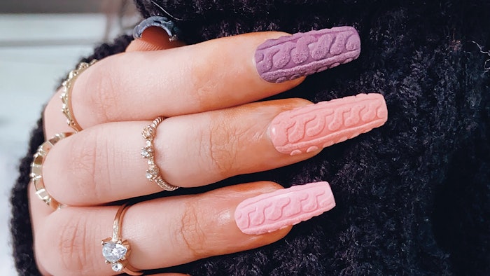 @femme__nails / via Instagram